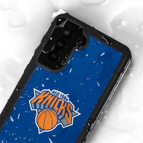 NBA New York Knicks Distressed Galaxy S24 Plus Waterproof Case